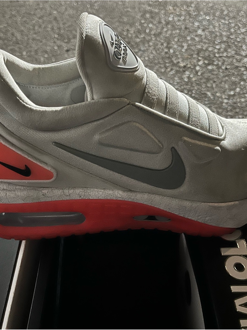 Nike Men’s Gray and Red Low-Top Slip-On Sneakers